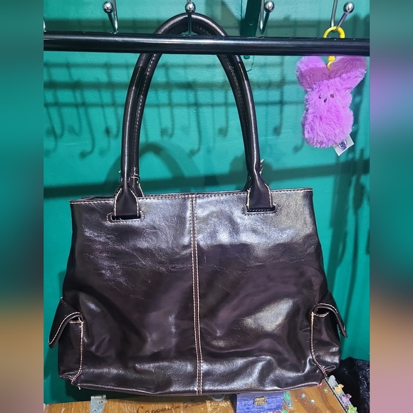 Classic Black Tote Bag with Contrast Stitching - Picture 2 of 3
